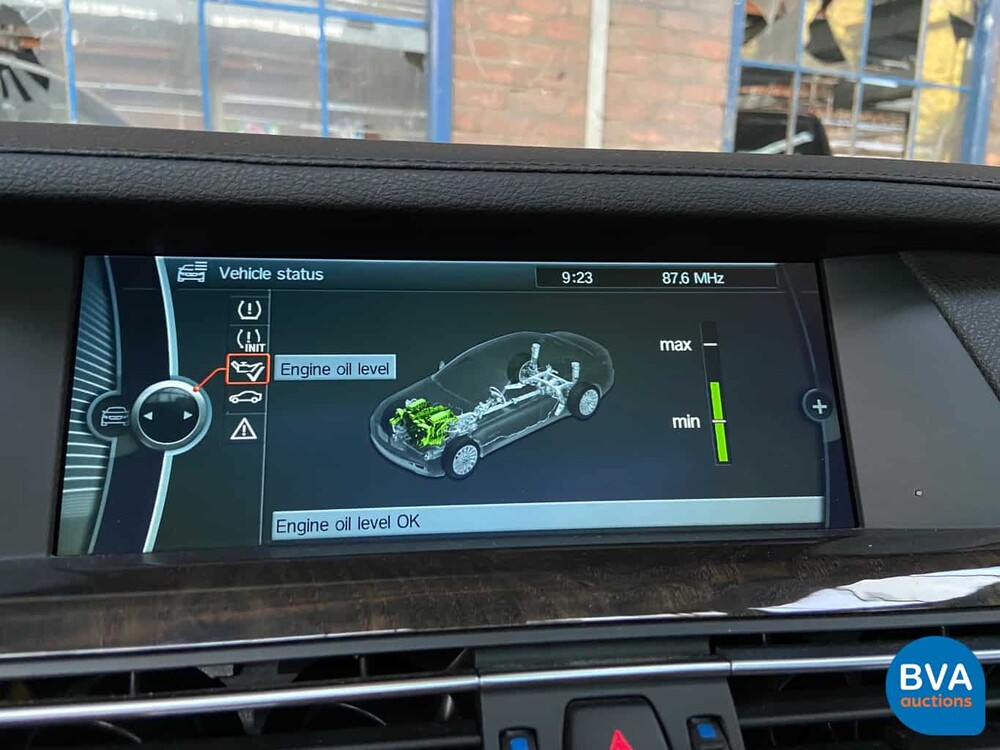 BMW ActiveHybrid 7er 4.4L 465 PS 2011.