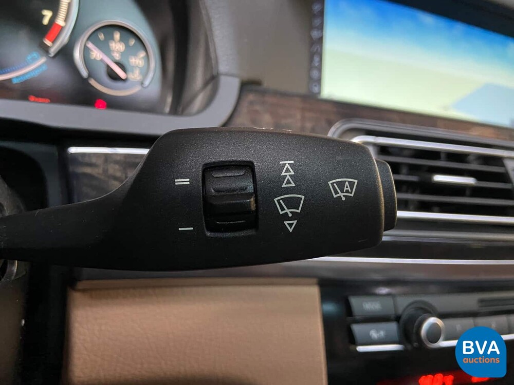 BMW ActiveHybrid 7er 4.4L 465 PS 2011.