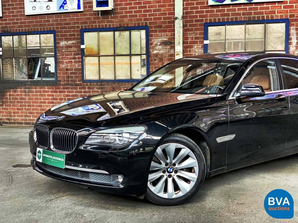 BMW ActiveHybrid 7er 4.4L 465 PS 2011.