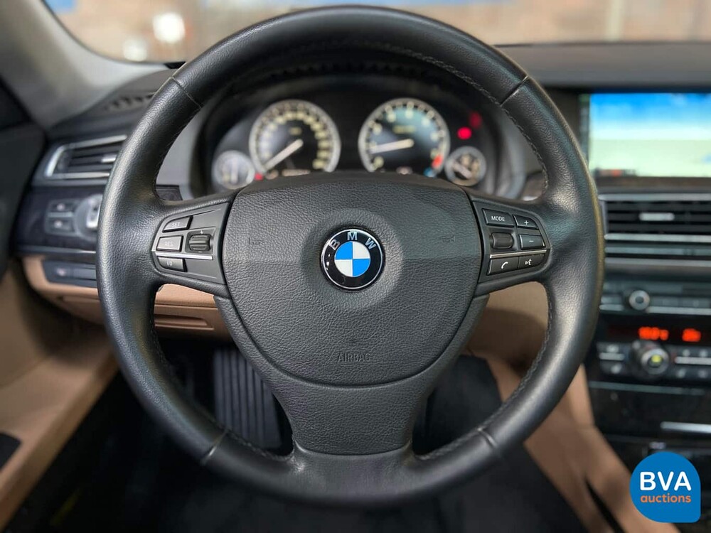 BMW ActiveHybrid 7er 4.4L 465 PS 2011.