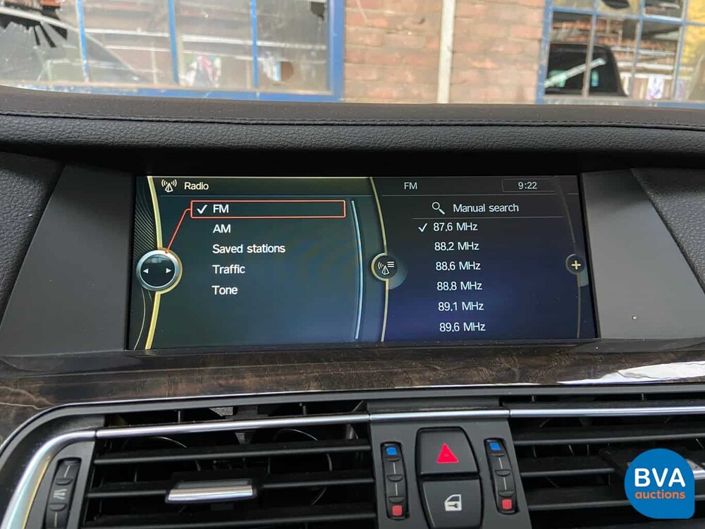 BMW ActiveHybrid 7er 4.4L 465 PS 2011.