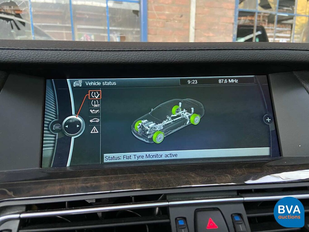 BMW ActiveHybrid 7er 4.4L 465 PS 2011.