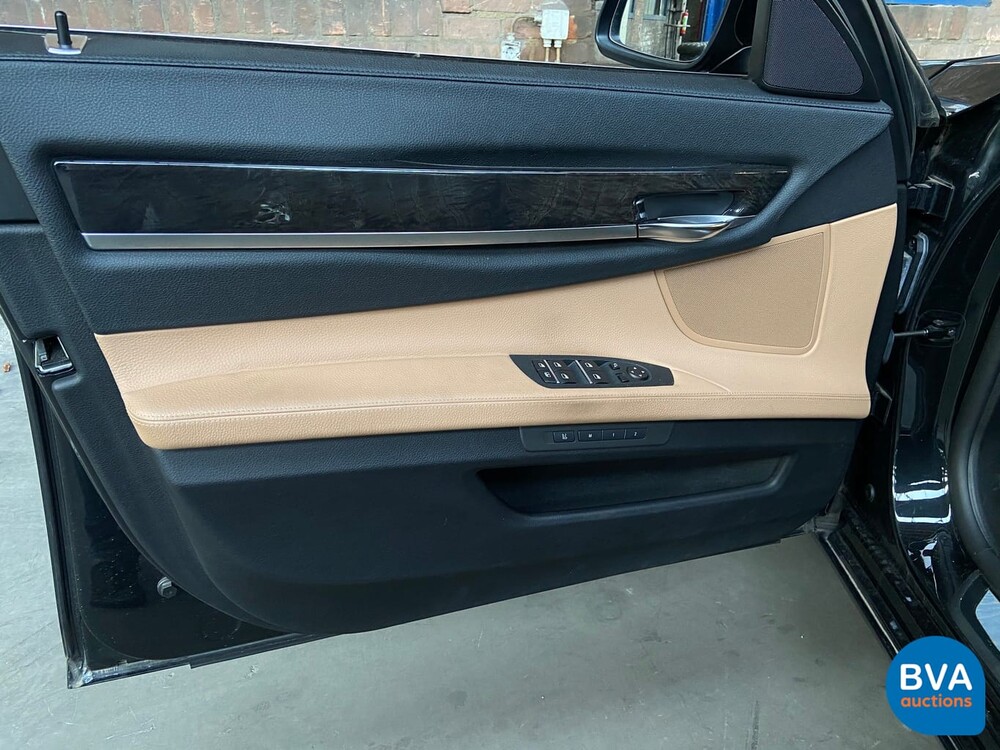 BMW ActiveHybrid 7er 4.4L 465 PS 2011.