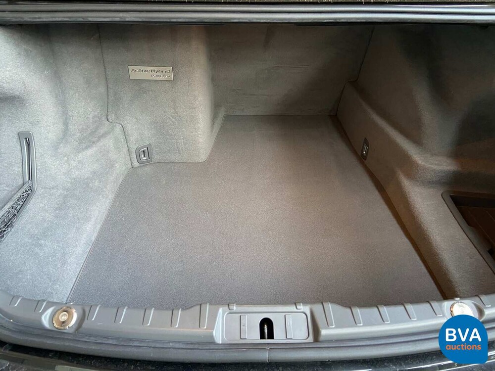 BMW ActiveHybrid 7er 4.4L 465 PS 2011.