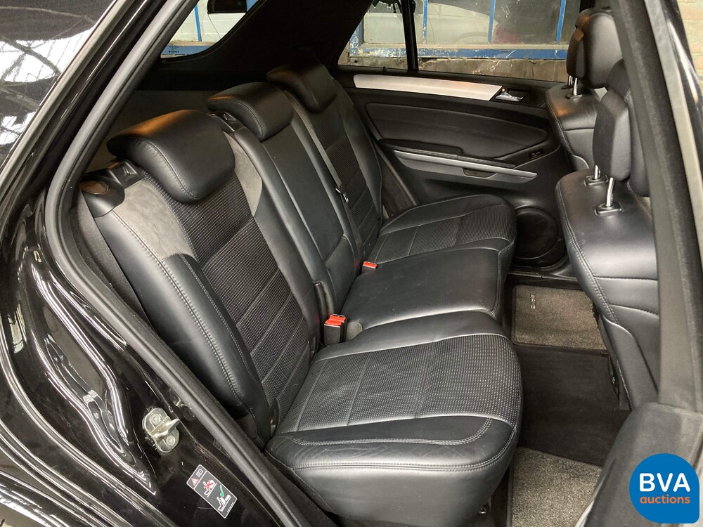 Mercedes-Benz ML63 AMG V8 6.2L 510pk 2010, SZ-069-J