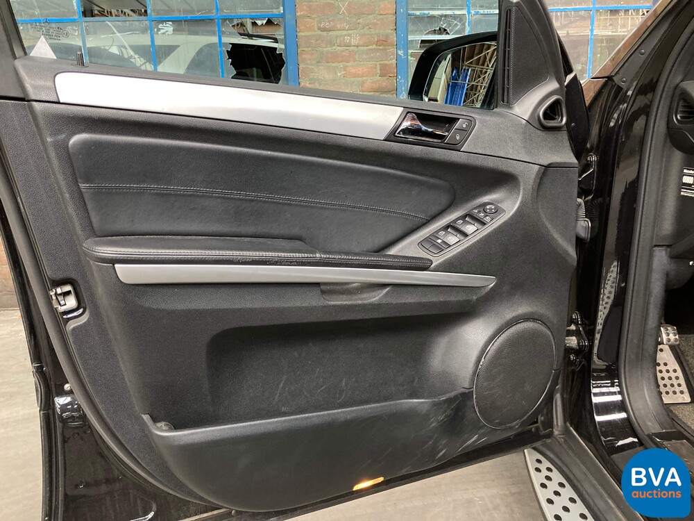 Mercedes-Benz ML63 AMG V8 6.2L 510pk 2010, SZ-069-J