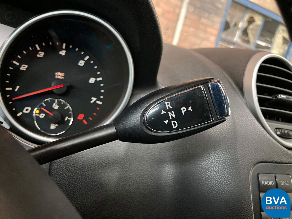 Mercedes-Benz ML63 AMG V8 6.2L 510pk 2010, SZ-069-J