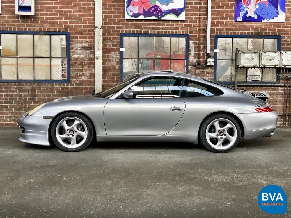 Porsche 911 996 Carrera 3.4L 300 PS 2001.