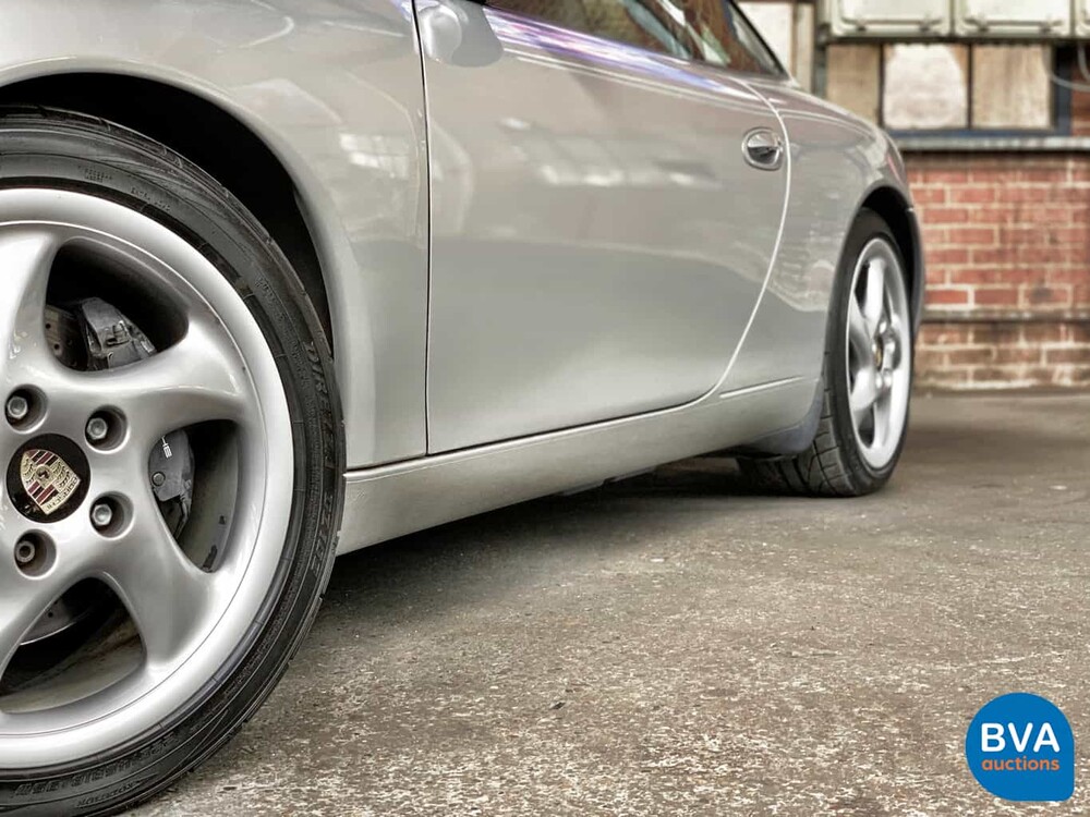 Porsche 911 996 Carrera 3.4L 300 PS 2001.