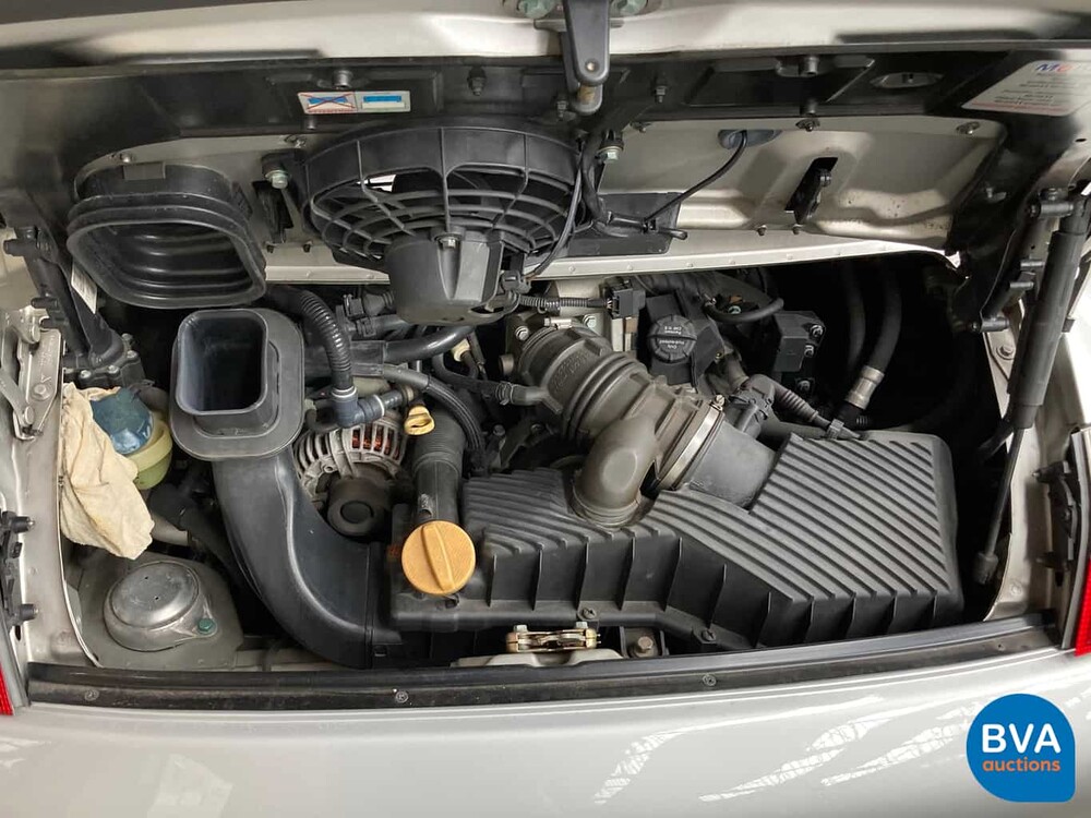 Porsche 911 996 Carrera 3.4L 300 PS 2001.