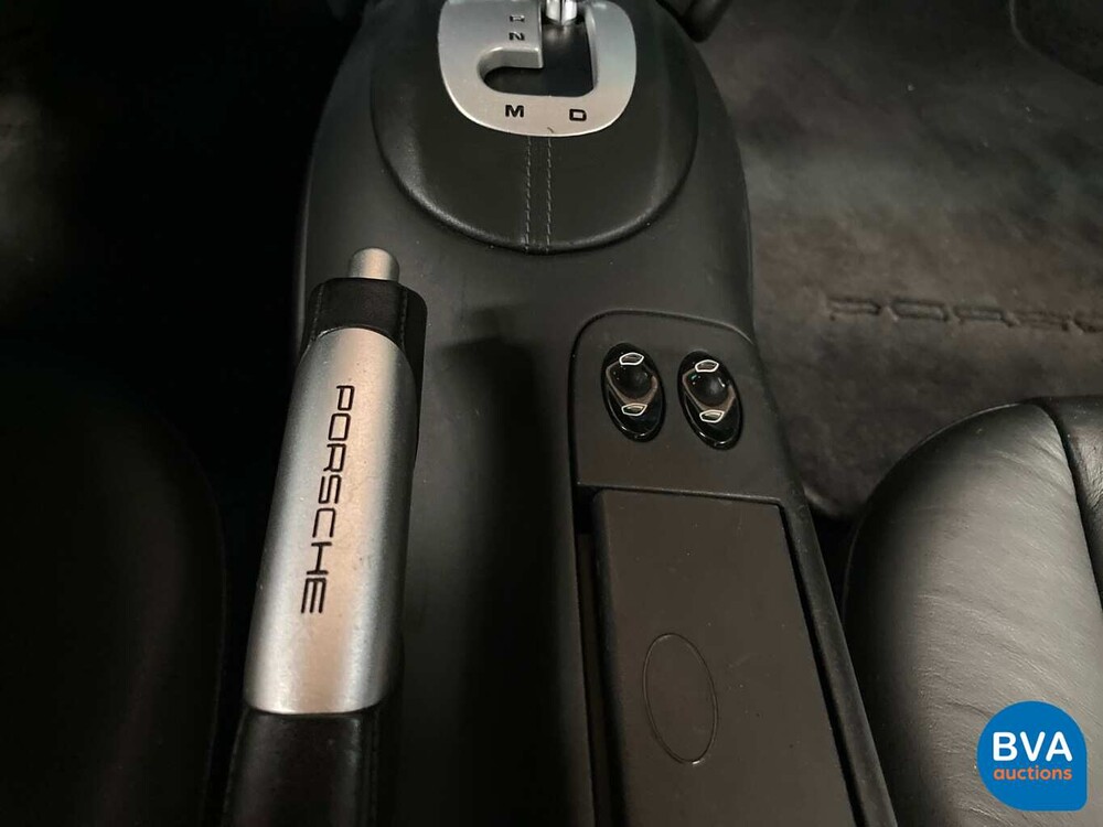 Porsche 911 996 Carrera 3.4L 300 PS 2001.