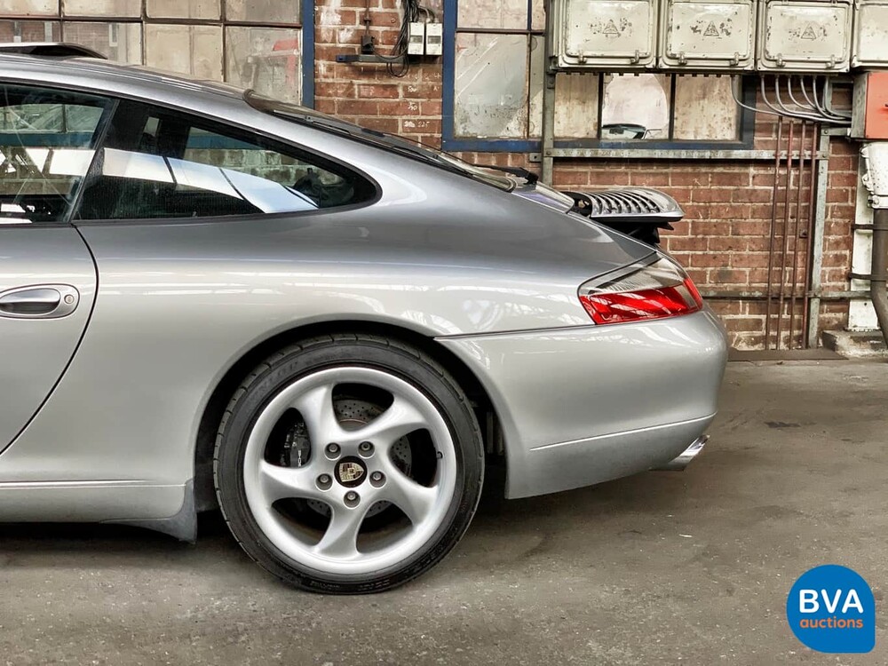 Porsche 911 996 Carrera 3.4L 300 PS 2001.