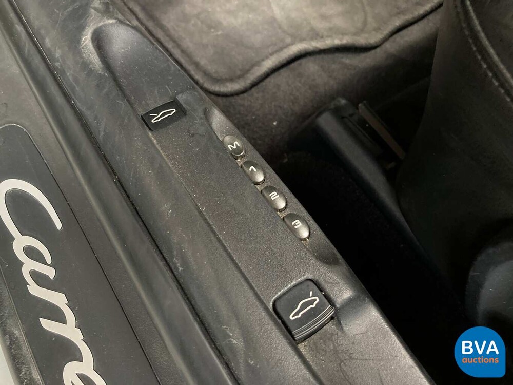 Porsche 911 996 Carrera 3.4L 300 PS 2001.