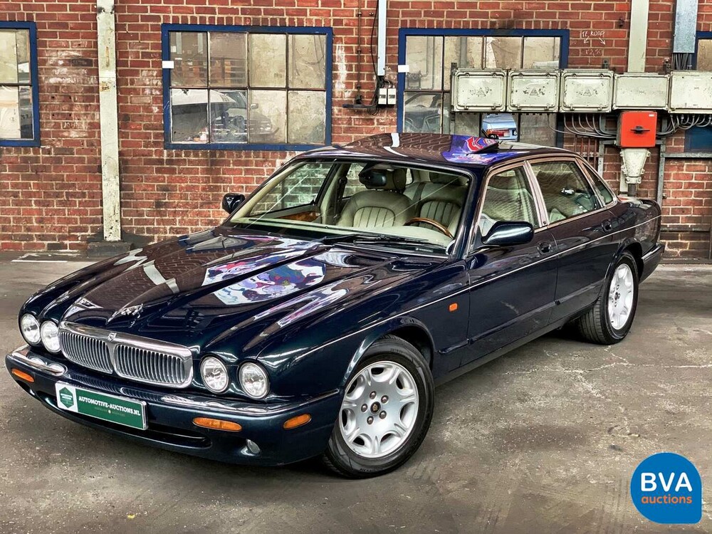 Jaguar XJ8 3.2 V8 237hp X308 2000.