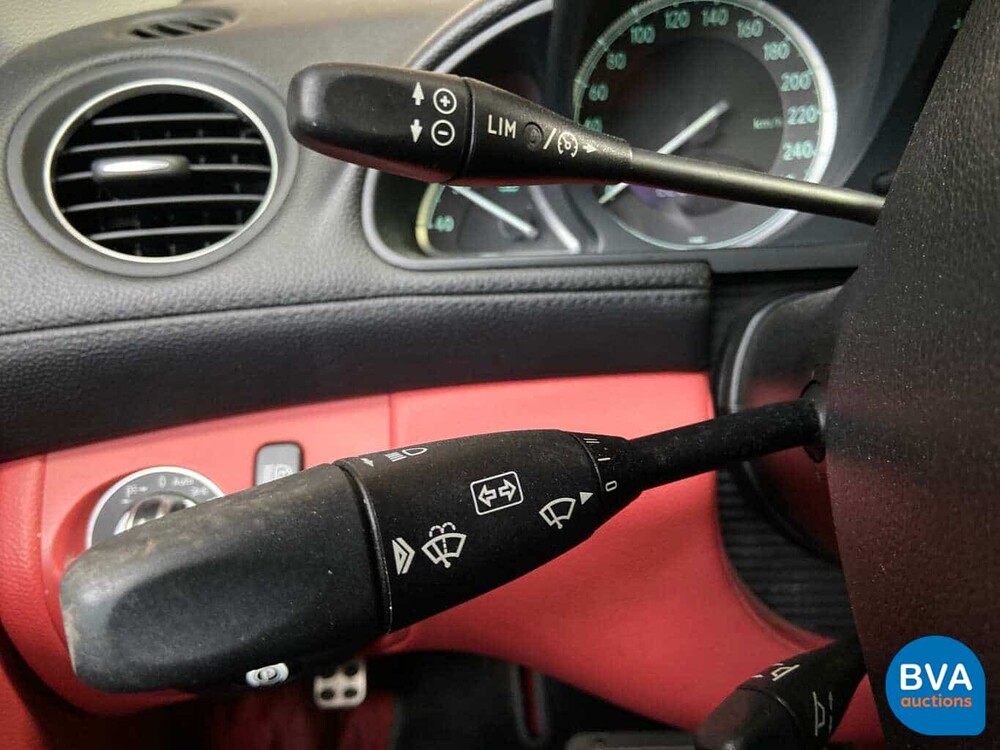 Mercedes-Benz SL500 306 PS R230 2004.