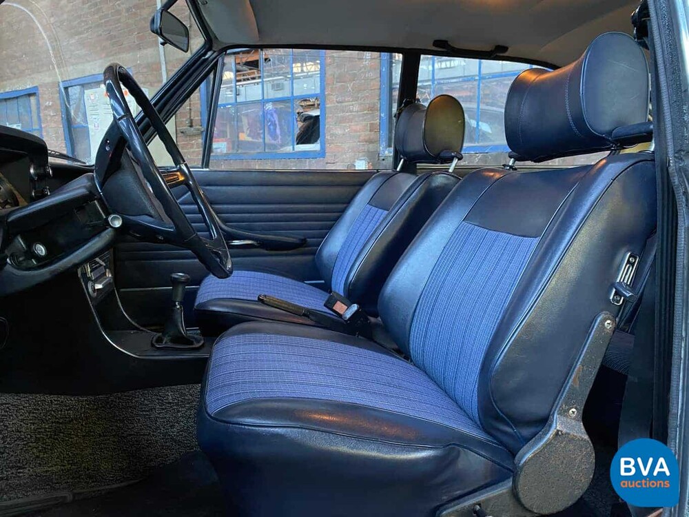 BMW 1802 Touring -Original NL- 1974, 97-AP-14.