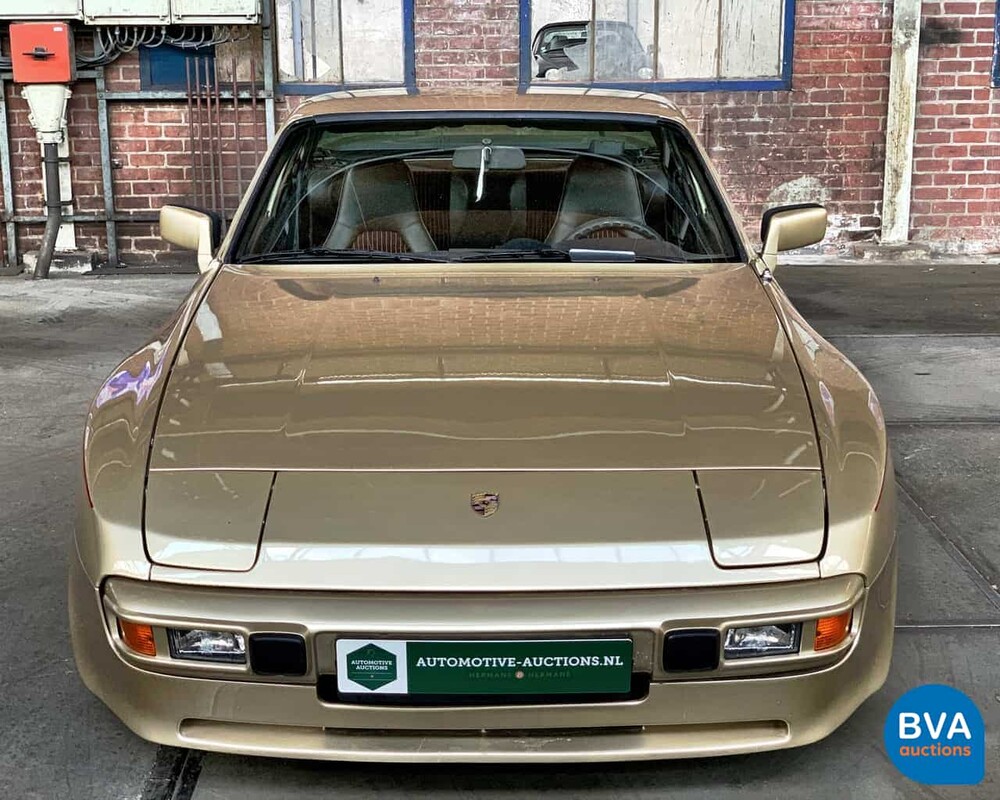 Porsche 944 2.5 Coupé-Original NL-1983, JY-49-XL.