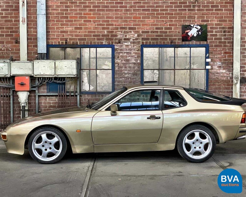 Porsche 944 2.5 Coupé-Original NL-1983, JY-49-XL.