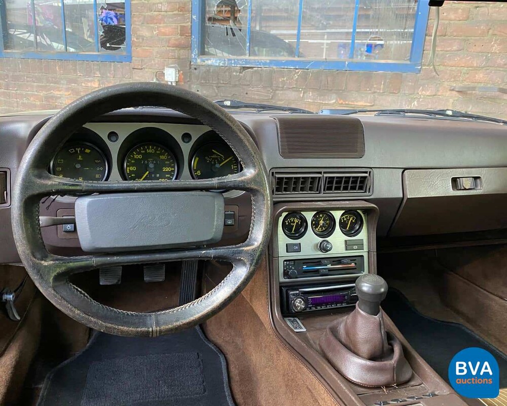 Porsche 944 2.5 Coupé-Original NL-1983, JY-49-XL.