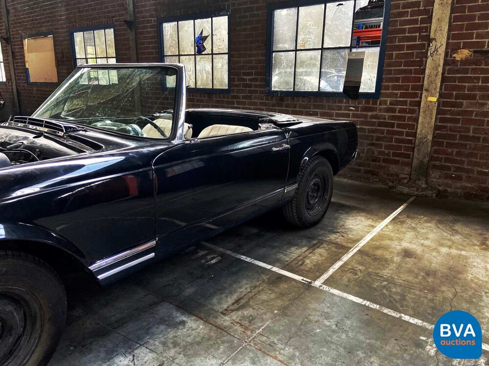 Mercedes-Benz SL320 Pagode Cabrio 1966.