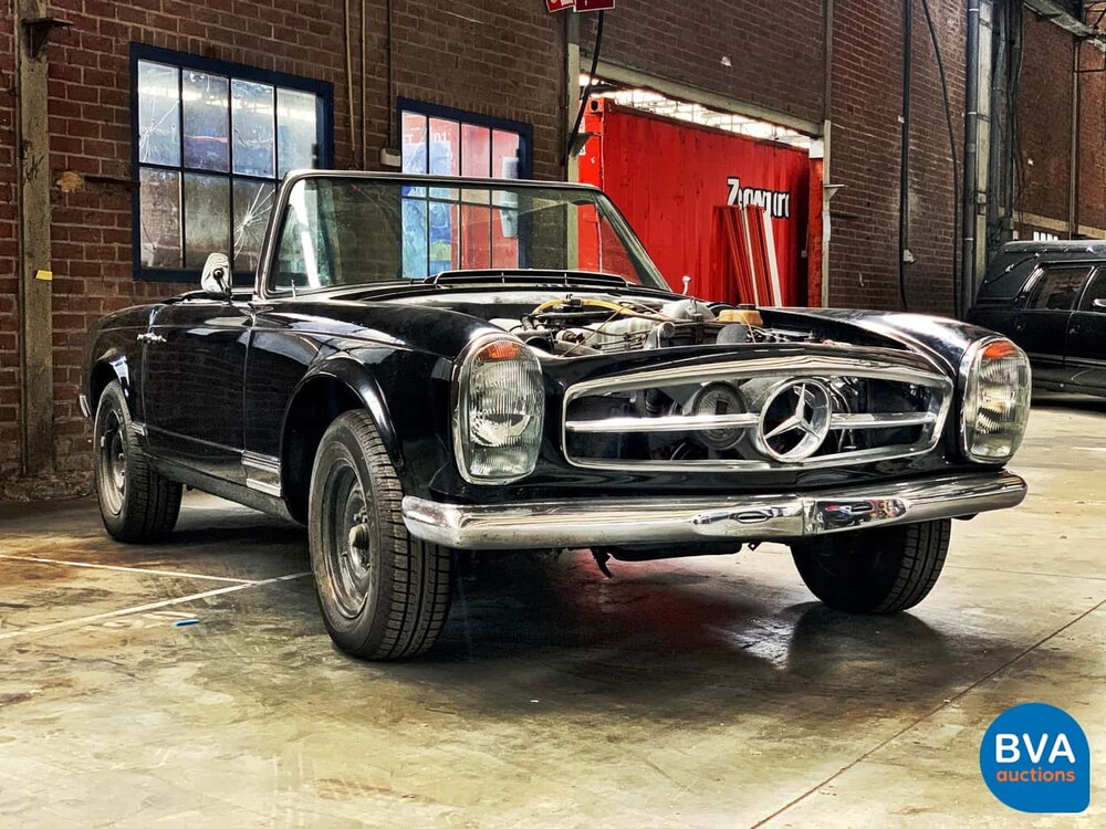Mercedes-Benz SL320 Pagode Cabrio 1966.