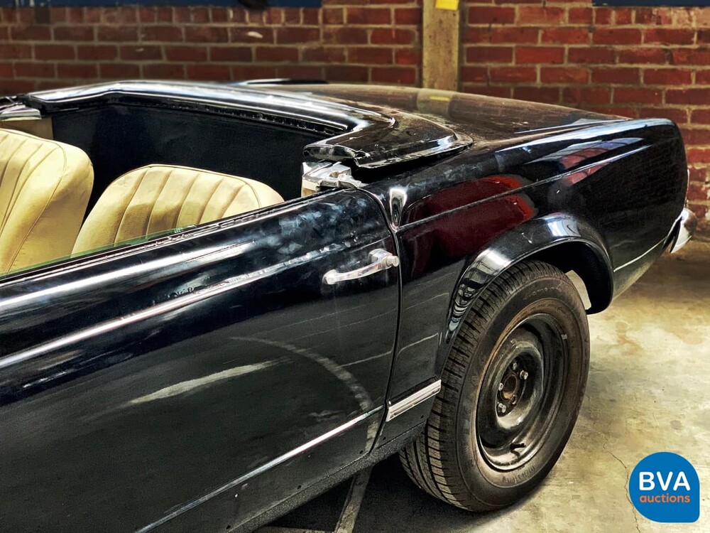 Mercedes-Benz SL320 Pagode Cabrio 1966.