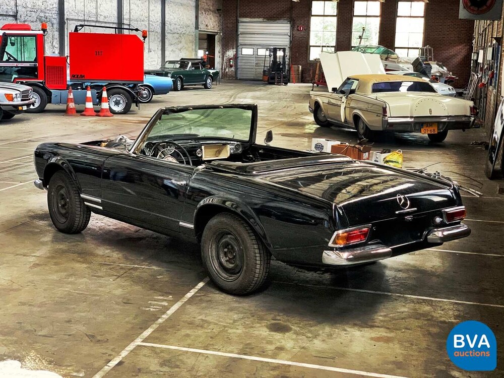 Mercedes-Benz SL320 Pagode Cabrio 1966.