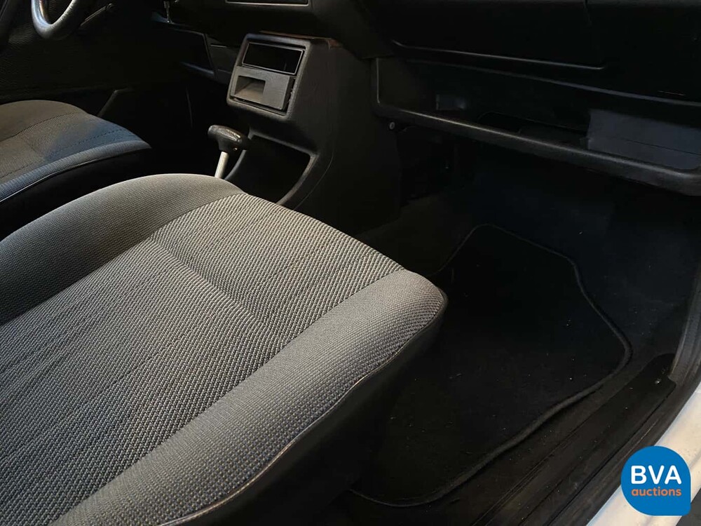 Volkswagen Golf II 1.6 Automatisch -42.000km! Original NL-1991, ZG-80-NV.