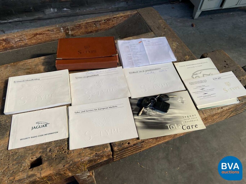 Jaguar S-Type 4.0L V8 276 PS 1999, 94-DH-FX.