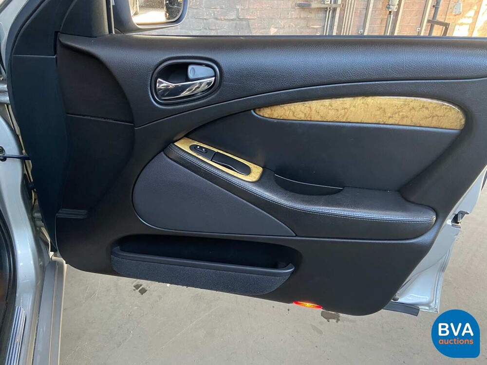 Jaguar S-Type 4.0L V8 276 PS 1999, 94-DH-FX.