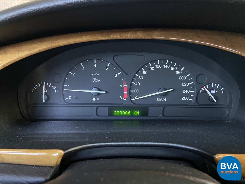 Jaguar S-Type 4.0L V8 276 PS 1999, 94-DH-FX.