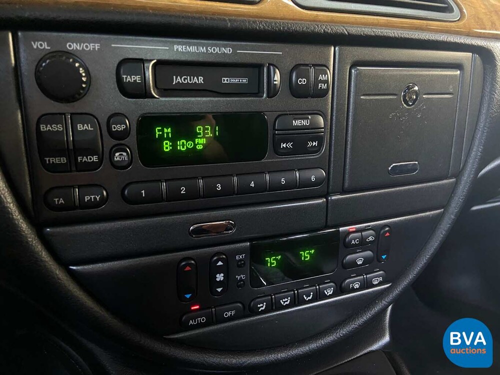 Jaguar S-Type 4.0L V8 276 PS 1999, 94-DH-FX.