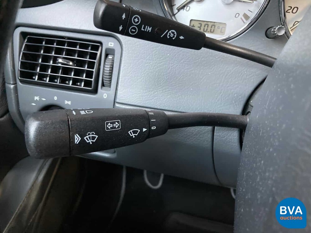 Mercedes-Benz SLK320 3.2L Roadster Special Edition (R170) 218 PS 2002, 83-JT-NS.