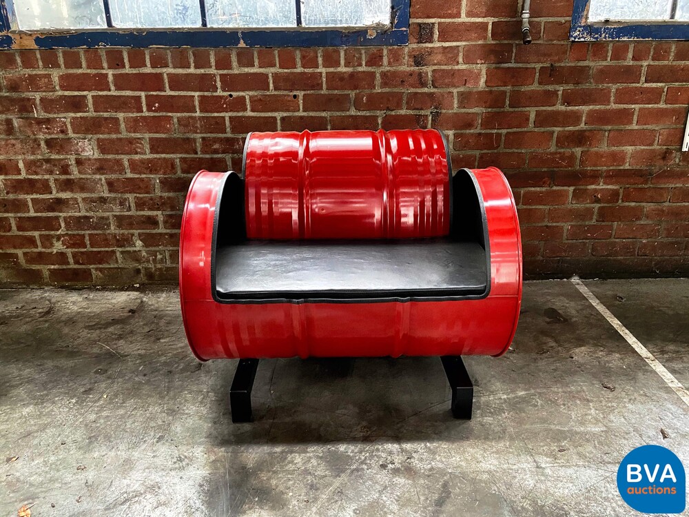 Industrieel design fauteuil bank olievat