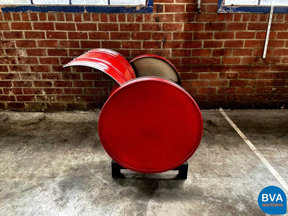 Industrieel design fauteuil bank olievat