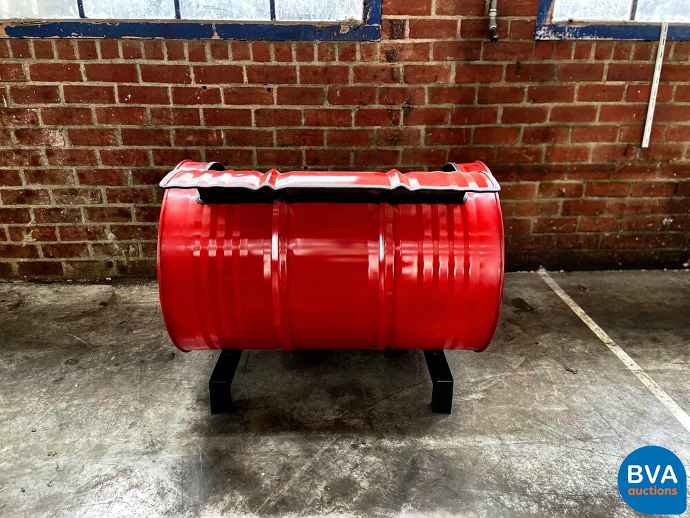 Industrieel design fauteuil bank olievat