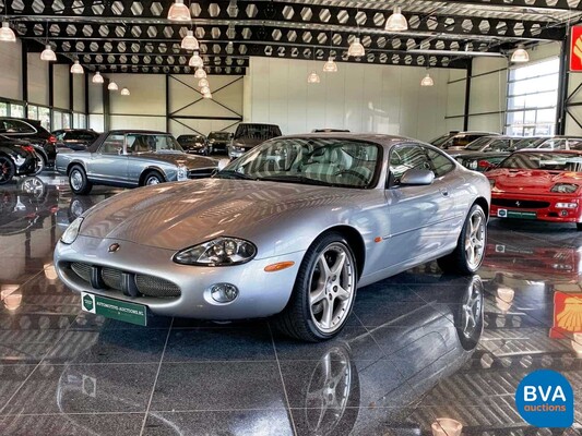 Luxury, Sports and Classic Cars in Dieren.