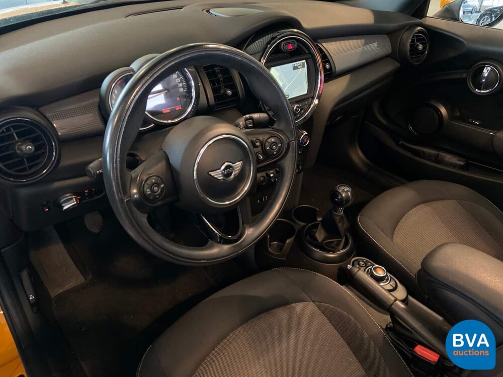 Mini Cooper Cabriolet 1.5 John Cooper Works 2016, JX-828-F.