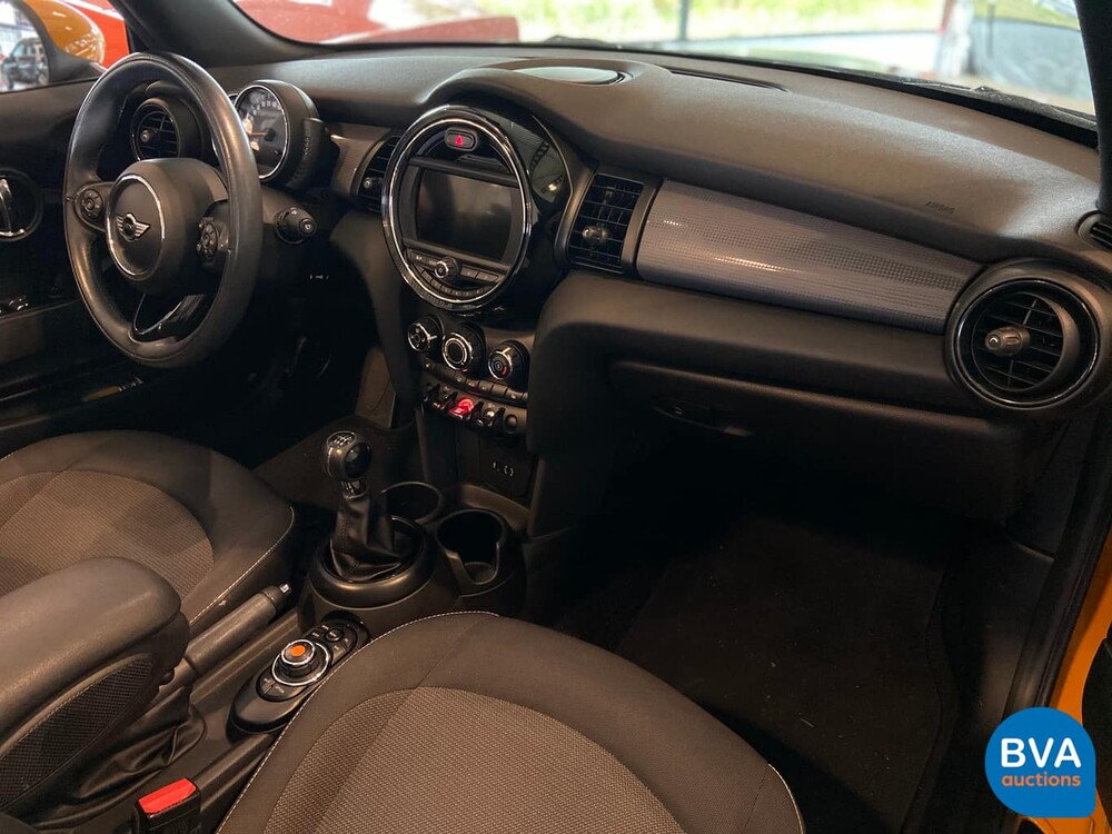 Mini Cooper Cabriolet 1.5 John Cooper Works 2016, JX-828-F.