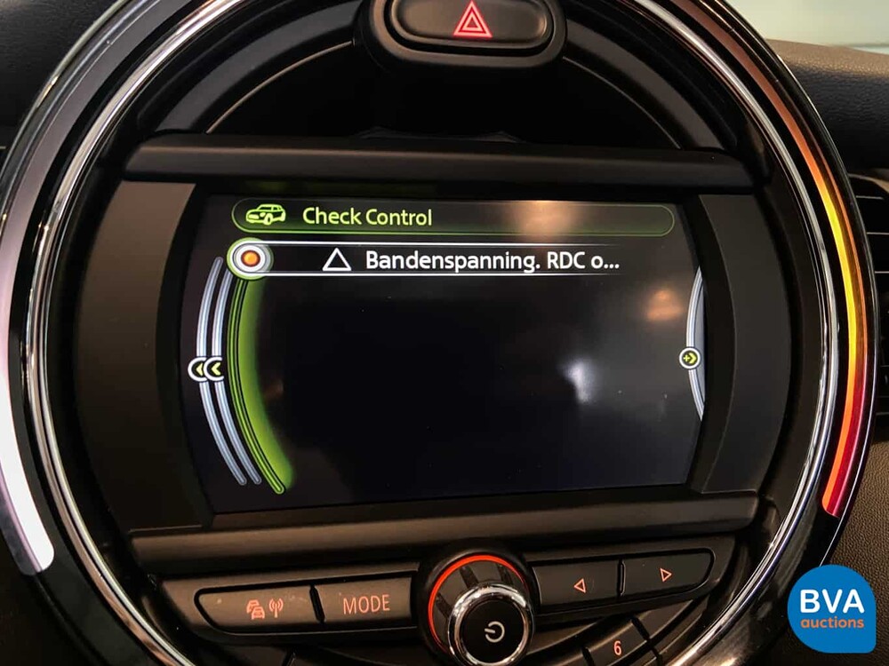 Mini Cooper Cabriolet 1.5 John Cooper Works 2016, JX-828-F.