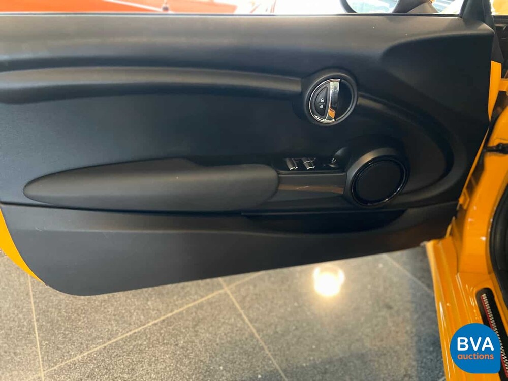 Mini Cooper Cabriolet 1.5 John Cooper Works 2016, JX-828-F.