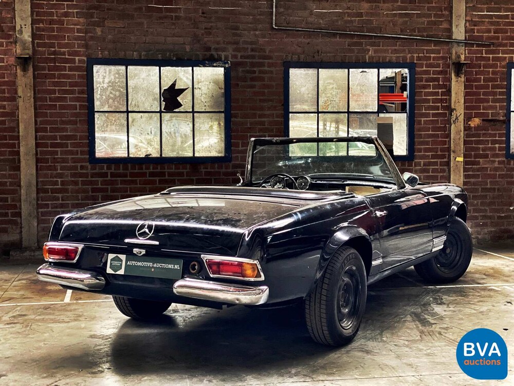 Mercedes-Benz 230SL Pagode W113 1966