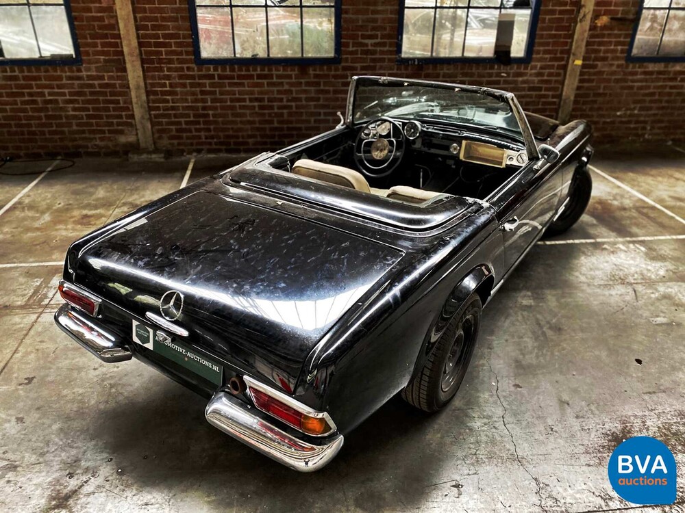 Mercedes-Benz 230SL Pagode W113 1966