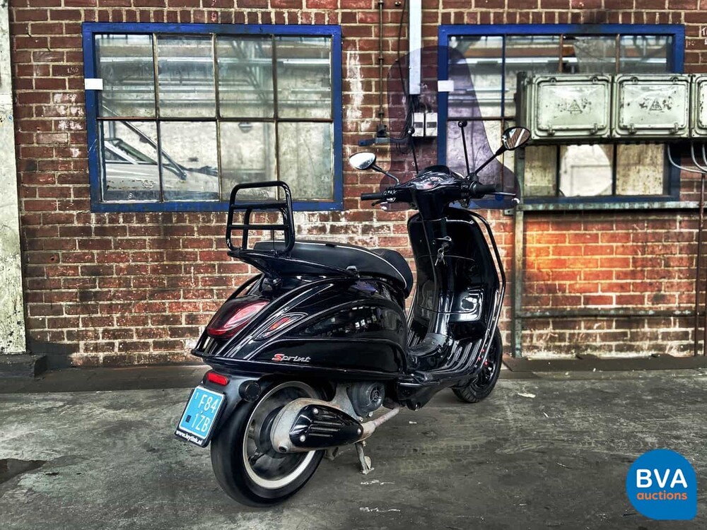 Piaggo Vespa Sprint 4-stroke 2015, F-841-ZB.