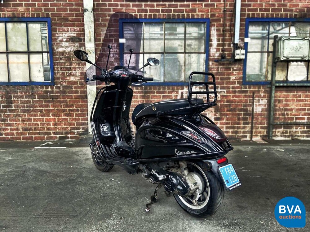 Piaggo Vespa Sprint 4-stroke 2015, F-841-ZB.