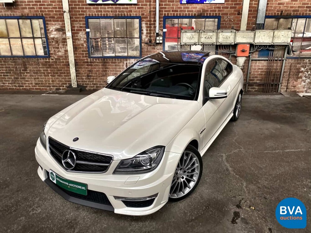 Mercedes-Benz C63 AMG Coupé 6.2 V8 457hp Designo 2012.