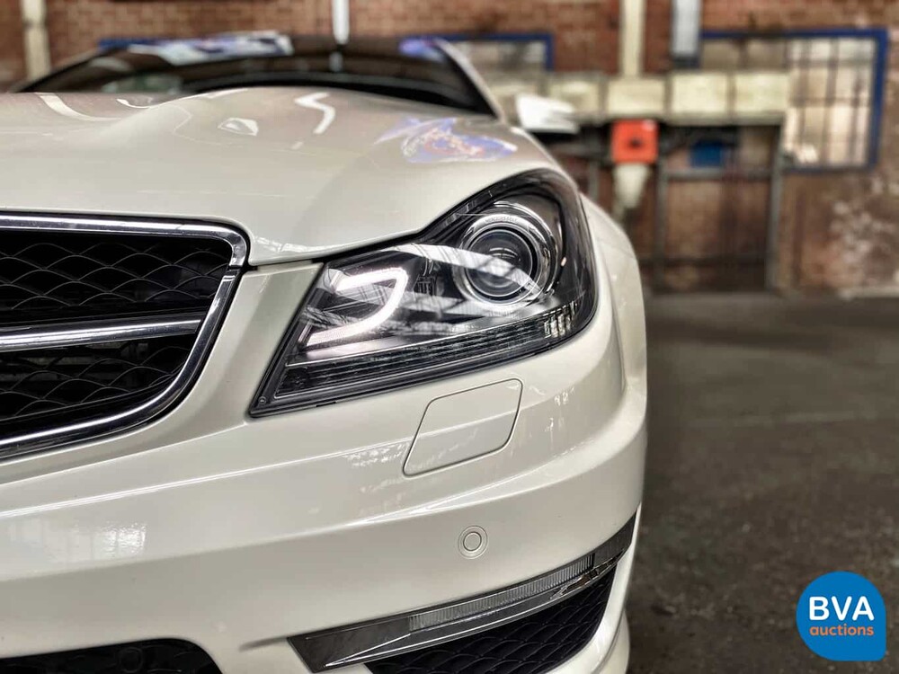 Mercedes-Benz C63 AMG Coupé 6.2 V8 457hp Designo 2012.