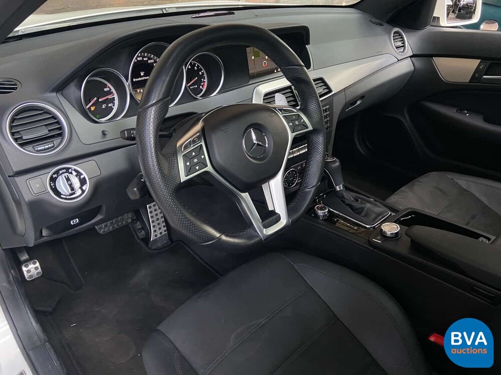 Mercedes-Benz C63 AMG Coupé 6.2 V8 457hp Designo 2012.