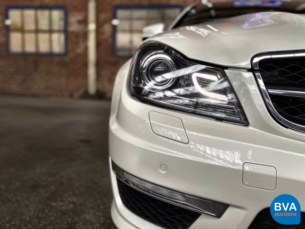 Mercedes-Benz C63 AMG Coupé 6.2 V8 457hp Designo 2012.