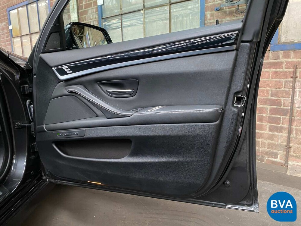 BMW Alpina B5 Bi-Turbo Touring 507 PS / 700 Nm 2011, niederländisches Kennzeichen.